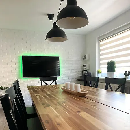 U Borsukow Rum i privatbostad Pobierowo